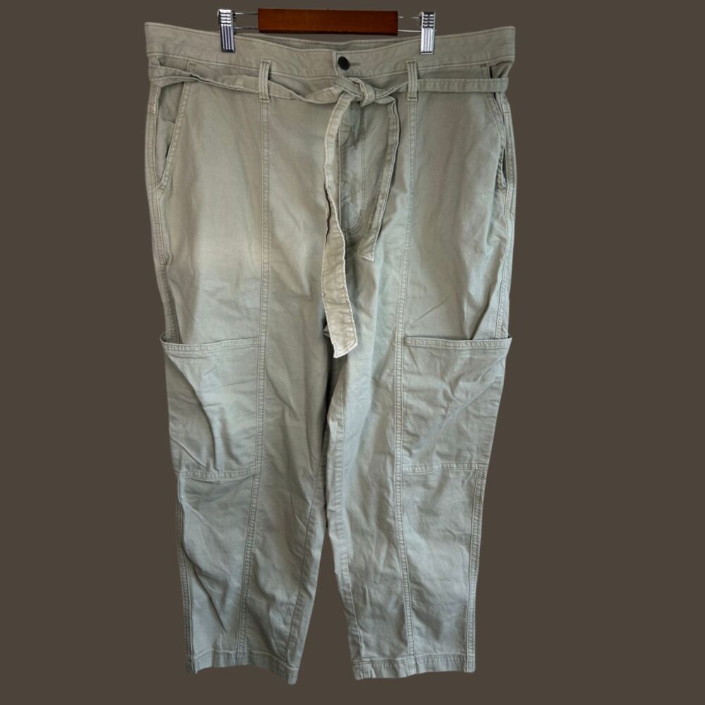Universal Thread Cargo Straight Leg Pant